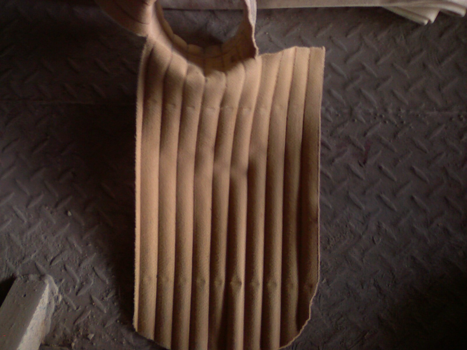 布袋式除塵器實(shí)際應(yīng)用中濾袋的破損形式及原因解密 布袋式除塵器實(shí)際應(yīng)用中濾袋的破損形式及原因解密